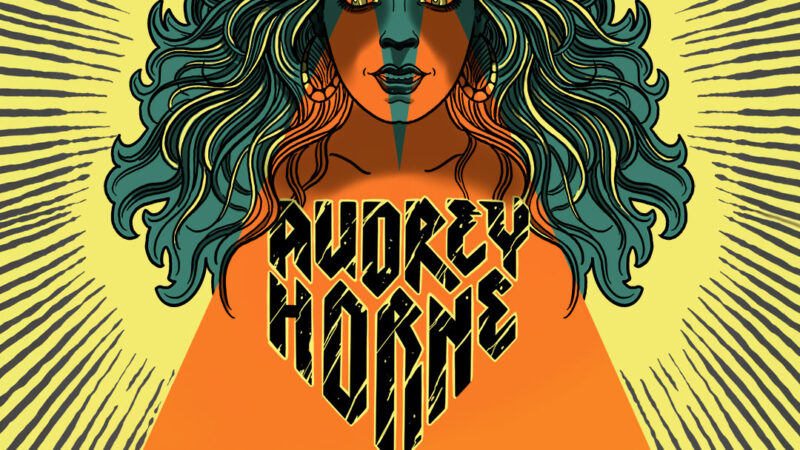 Audrey Horne gehen mit Motorowl auf Tour