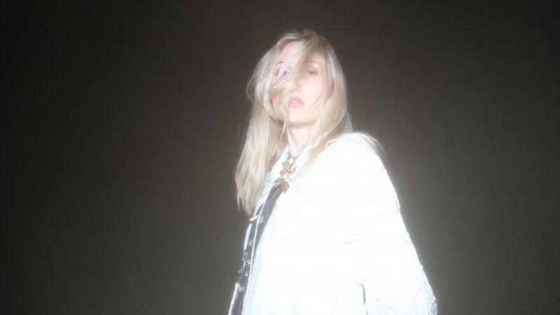 Last Minute: nothhingspecial – “Back To My Dreams” (08/26)